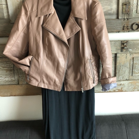 Black Sheath Dress - Picture 4 of 4